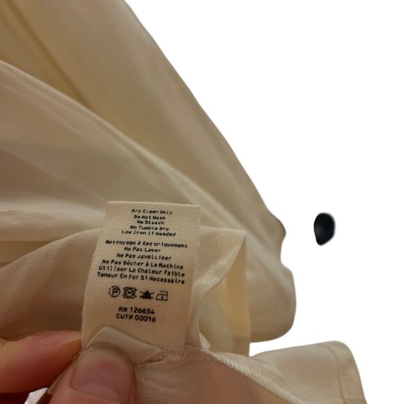 LAgence Off White V-Neck Silk Blouse Women's Size M - Picture 3 of 7